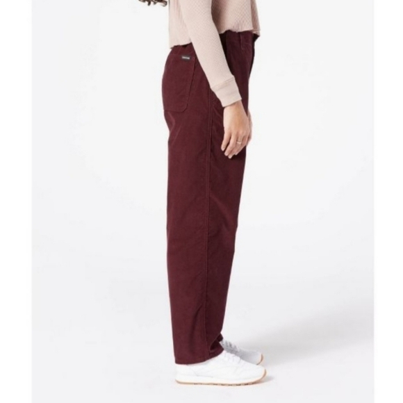 LEVI'S Denizen High-Rise Loose Taper Corduroy Pant in Burgundy - Picture 3 of 12